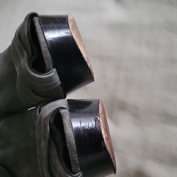 Burberry Women's Platform Heels - Picture 8 of 17